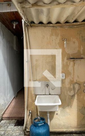 Casa à venda com 300m², 8 quartos e 3 vagas Casa à venda com 300m², 8 quartos e 3 vagasCasa 3 Área de Serviço