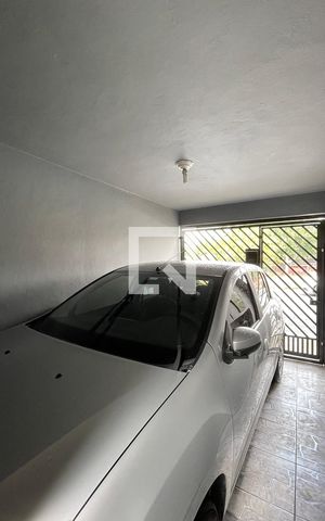 Casa à venda com 300m², 8 quartos e 3 vagas Casa à venda com 300m², 8 quartos e 3 vagasGaragem