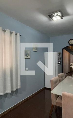 Casa à venda com 300m², 8 quartos e 3 vagas Casa à venda com 300m², 8 quartos e 3 vagasCasa 2 Cozinha