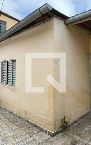 Casa à venda com 300m², 8 quartos e 3 vagas Casa à venda com 300m², 8 quartos e 3 vagasCasa 4 Área de Serviço