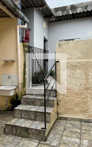 Casa à venda com 300m², 8 quartos e 3 vagas Casa à venda com 300m², 8 quartos e 3 vagasCasa 4 Área de Serviço