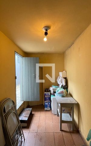 Casa à venda com 300m², 8 quartos e 3 vagas Casa à venda com 300m², 8 quartos e 3 vagasÁrea Comum