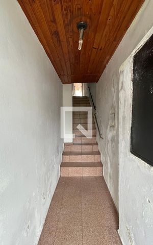 Casa à venda com 300m², 8 quartos e 3 vagas Casa à venda com 300m², 8 quartos e 3 vagasÁrea Comum