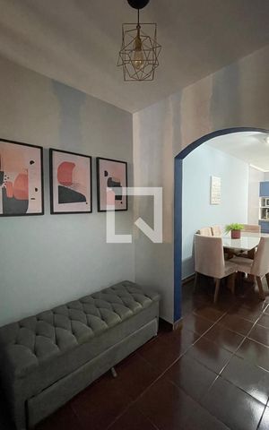 Casa à venda com 300m², 8 quartos e 3 vagas Casa à venda com 300m², 8 quartos e 3 vagasCasa 2