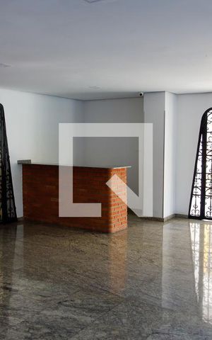 Apartamento à venda com 138m², 4 quartos e 2 vagas Apartamento à venda com 138m², 4 quartos e 2 vagasHall de entrada