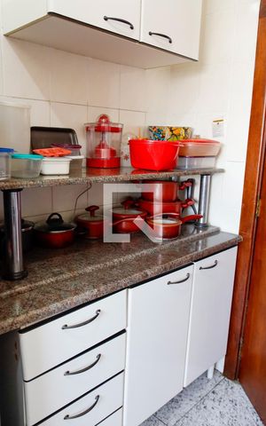 Apartamento à venda com 138m², 4 quartos e 2 vagas Apartamento à venda com 138m², 4 quartos e 2 vagasCozinha
