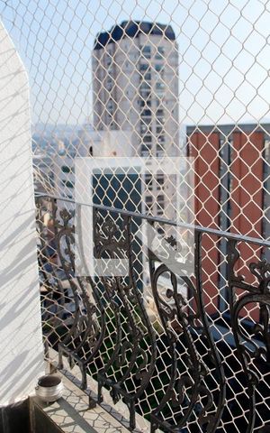 Apartamento à venda com 138m², 4 quartos e 2 vagas Apartamento à venda com 138m², 4 quartos e 2 vagasSacada