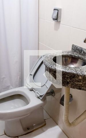 Apartamento à venda com 138m², 4 quartos e 2 vagas Apartamento à venda com 138m², 4 quartos e 2 vagasBanheiro 2