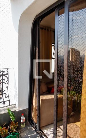 Apartamento à venda com 138m², 4 quartos e 2 vagas Apartamento à venda com 138m², 4 quartos e 2 vagasSacada