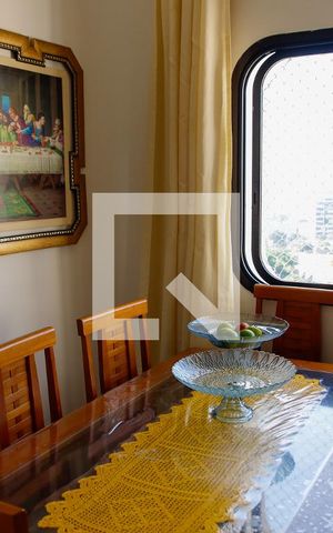 Apartamento à venda com 138m², 4 quartos e 2 vagas Apartamento à venda com 138m², 4 quartos e 2 vagasSala de Jantar