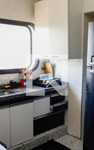 Apartamento à venda com 138m², 4 quartos e 2 vagas Apartamento à venda com 138m², 4 quartos e 2 vagasCozinha