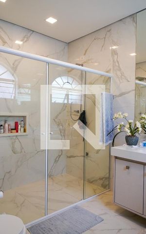 Casa para alugar com 327m², 3 quartos e 5 vagasBanheiro da Suíte