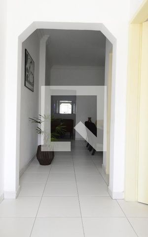 Casa à venda com 250m², 3 quartos e 1 vagaCorredor