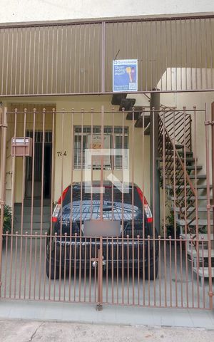 Casa à venda com 250m², 3 quartos e 1 vaga Casa à venda com 250m², 3 quartos e 1 vagaFachada