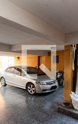 Casa à venda com 330m², 4 quartos e 4 vagas Casa à venda com 330m², 4 quartos e 4 vagasGaragem