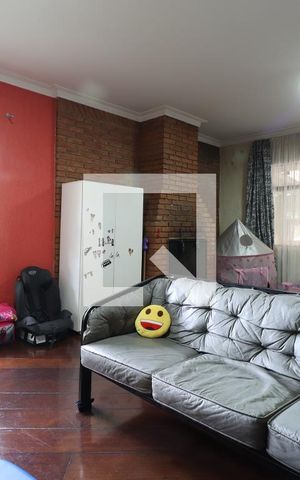 Casa à venda com 246m², 3 quartos e 3 vagasSala