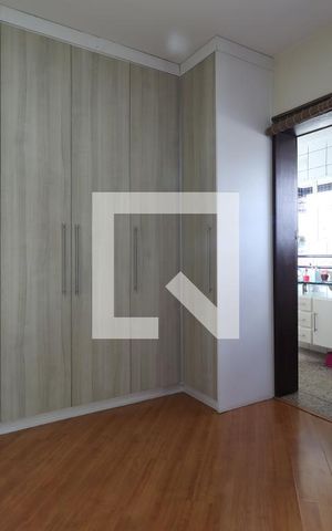 Casa à venda com 246m², 3 quartos e 3 vagasSuíte 1