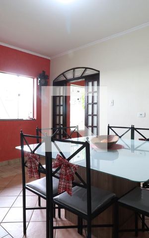 Casa à venda com 246m², 3 quartos e 3 vagasCozinha