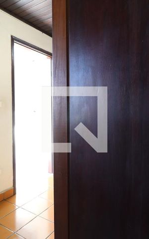 Casa à venda com 246m², 3 quartos e 3 vagasBanheiro de serviço