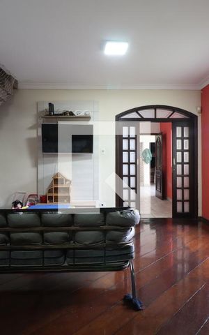 Casa à venda com 246m², 3 quartos e 3 vagasSala