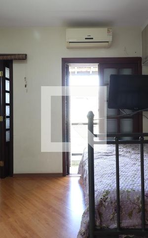 Casa à venda com 246m², 3 quartos e 3 vagasSuíte 1