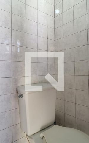 Casa à venda com 246m², 3 quartos e 3 vagasBanheiro de serviço