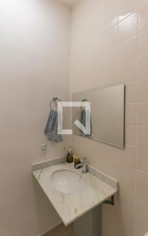 Casa de condomínio à venda com 90m², 3 quartos e 3 vagas Casa de condomínio à venda com 90m², 3 quartos e 3 vagasBanheiro