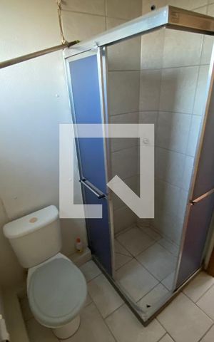 Apartamento para alugar com 32m², 2 quartos e 1 vaga Apartamento para alugar com 32m², 2 quartos e 1 vagaBanheiro