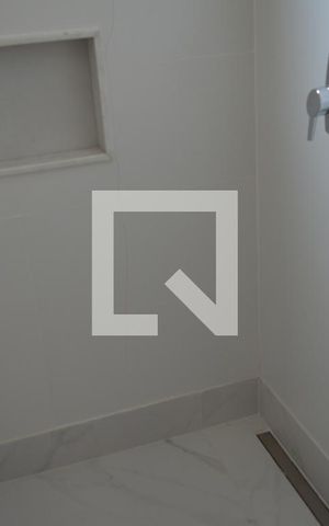 Apartamento à venda com 179m², 5 quartos e 4 vagasBanheiro da Suite 2