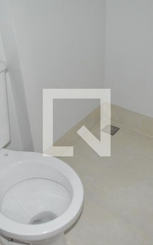 Apartamento à venda com 179m², 5 quartos e 4 vagasBanheiro do Quarto de Serviço