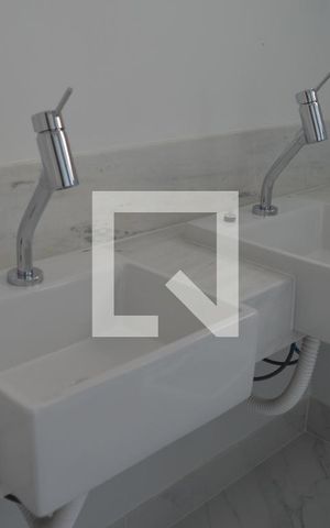 Apartamento à venda com 179m², 5 quartos e 4 vagasBanheiro da Suite