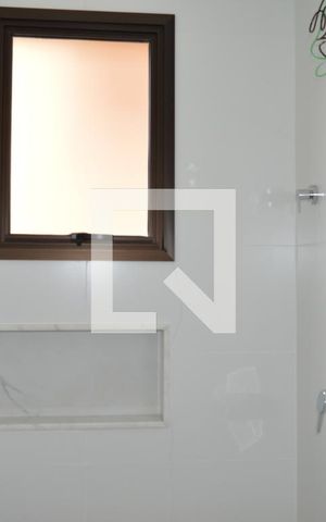 Apartamento à venda com 179m², 5 quartos e 4 vagasBanheiro da Suite 2