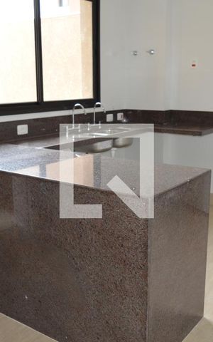 Apartamento à venda com 179m², 5 quartos e 4 vagasCozinha
