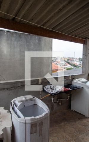 Casa à venda com 350m², 3 quartos e 2 vagas Casa à venda com 350m², 3 quartos e 2 vagasÁrea de Serviço
