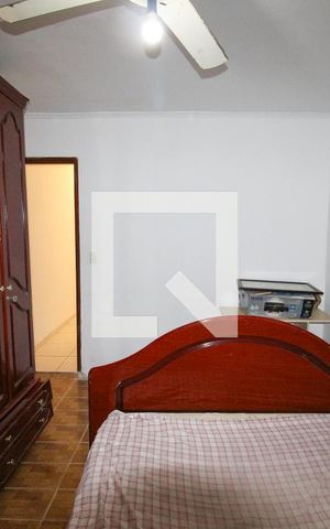 Casa à venda com 350m², 3 quartos e 2 vagas Casa à venda com 350m², 3 quartos e 2 vagasQuarto 3