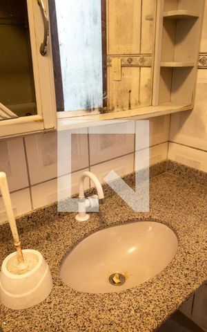 Casa à venda com 350m², 3 quartos e 2 vagas Casa à venda com 350m², 3 quartos e 2 vagasBanheiro