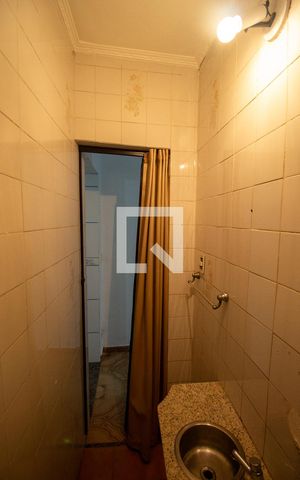 Casa à venda com 350m², 3 quartos e 2 vagas Casa à venda com 350m², 3 quartos e 2 vagasBanheiro 2