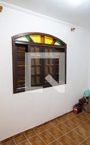 Casa à venda com 350m², 3 quartos e 2 vagas Casa à venda com 350m², 3 quartos e 2 vagasQuarto 2