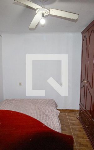Casa à venda com 350m², 3 quartos e 2 vagas Casa à venda com 350m², 3 quartos e 2 vagasQuarto 3