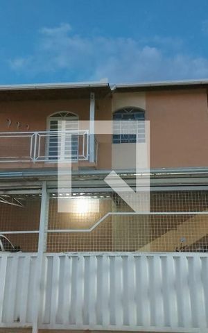 Casa de condomínio à venda com 82m², 3 quartos e 1 vaga Casa de condomínio à venda com 82m², 3 quartos e 1 vagaFachada