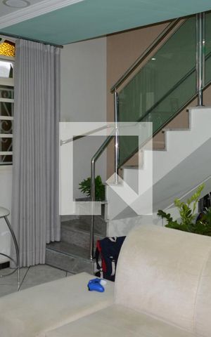 Casa de condomínio à venda com 82m², 3 quartos e 1 vagaSala