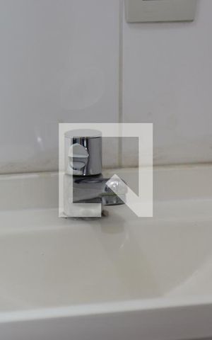 Casa à venda com 275m², 3 quartos e 8 vagasBanheiro suíte 2