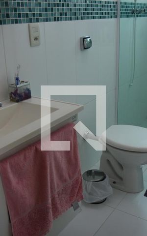 Casa à venda com 275m², 3 quartos e 8 vagasBanheiro suíte 3