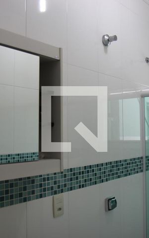 Casa à venda com 275m², 3 quartos e 8 vagasBanheiro suíte 3