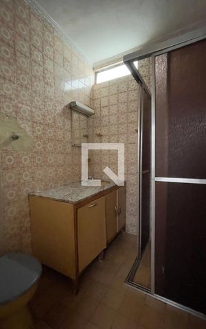 Casa para alugar com 65m², 2 quartos e sem vaga Casa para alugar com 65m², 2 quartos e sem vagaBanheiro