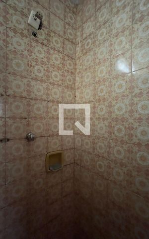 Casa para alugar com 65m², 2 quartos e sem vaga Casa para alugar com 65m², 2 quartos e sem vagaBanheiro