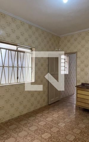 Casa para alugar com 65m², 2 quartos e sem vaga Casa para alugar com 65m², 2 quartos e sem vagaCozinha