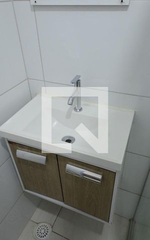 Casa à venda com 80m², 2 quartos e sem vagaBanheiro