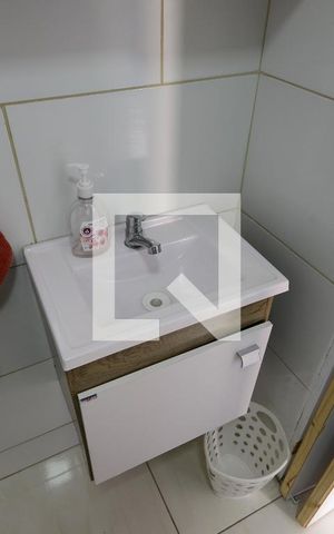Casa à venda com 80m², 2 quartos e sem vagaBanheiro Casa 2