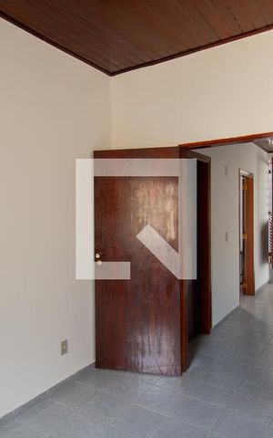 Casa para alugar com 220m², 3 quartos e 2 vagas Casa para alugar com 220m², 3 quartos e 2 vagasQuarto 1